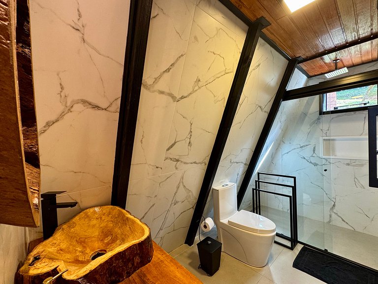 Chalé Solar da Colina - Hidro, vista e conforto